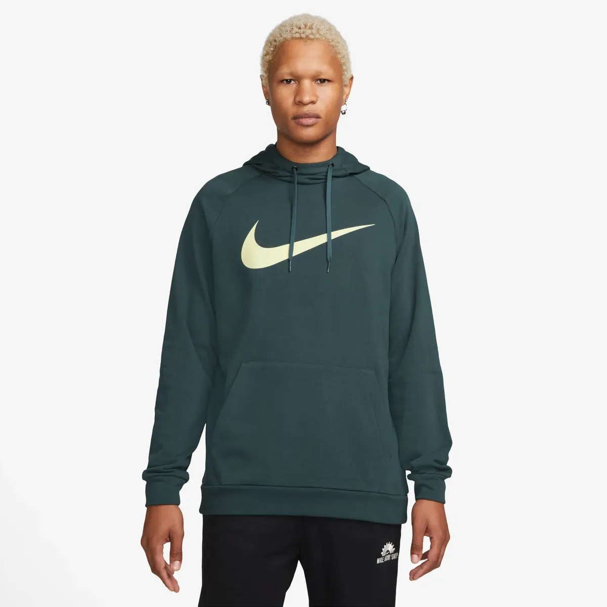 

Толстовка Nike с капюшоном "DRI-FIT MEN'S PULLOVER TRAINING HOODIE", зеленый