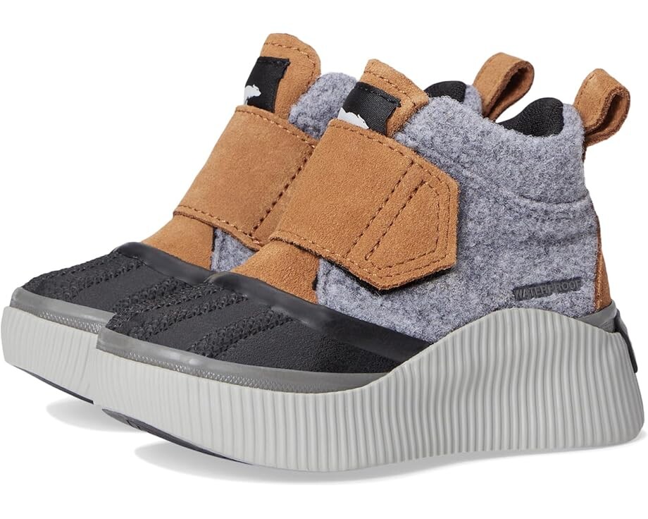 

Ботинки SOREL Kids Out N About IV Strap WP, цвет Taffy/Black