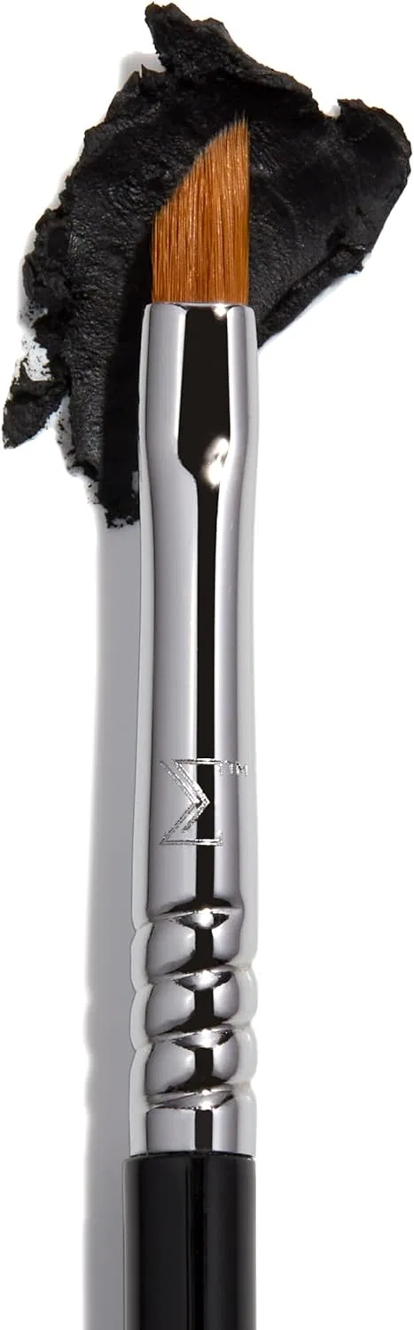 Кисть для подводки Sigma Beauty E06 Winged Liner Brush, черная — фото 3
