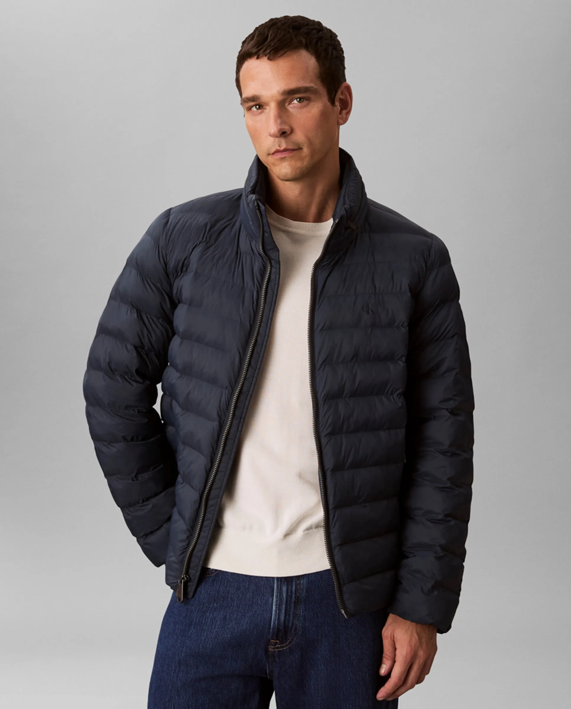 

Пуховик мужской Calvin Klein Jeans, темно-синий