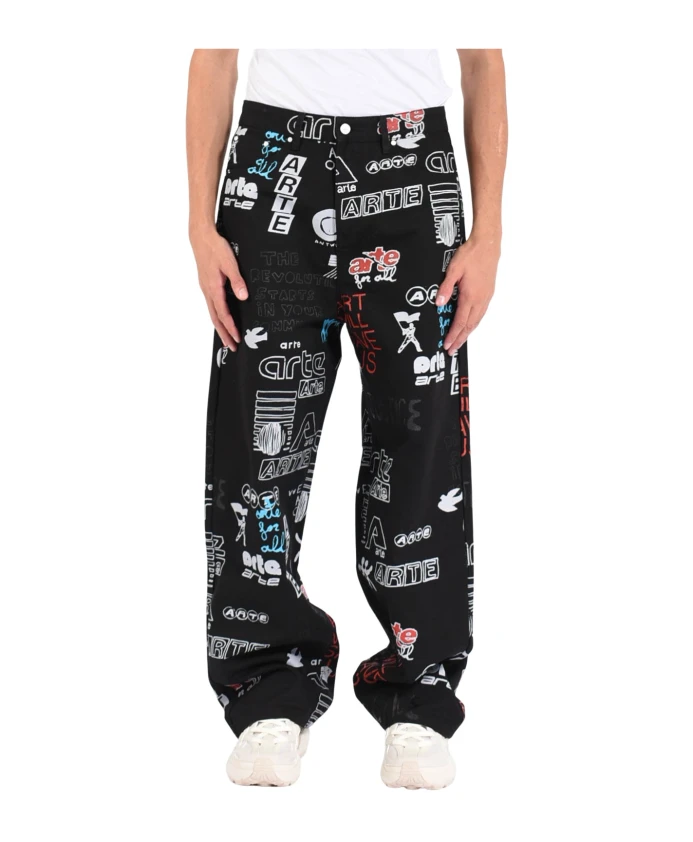 

Свободный крой спасает джинсы Arte Antwerp, черный