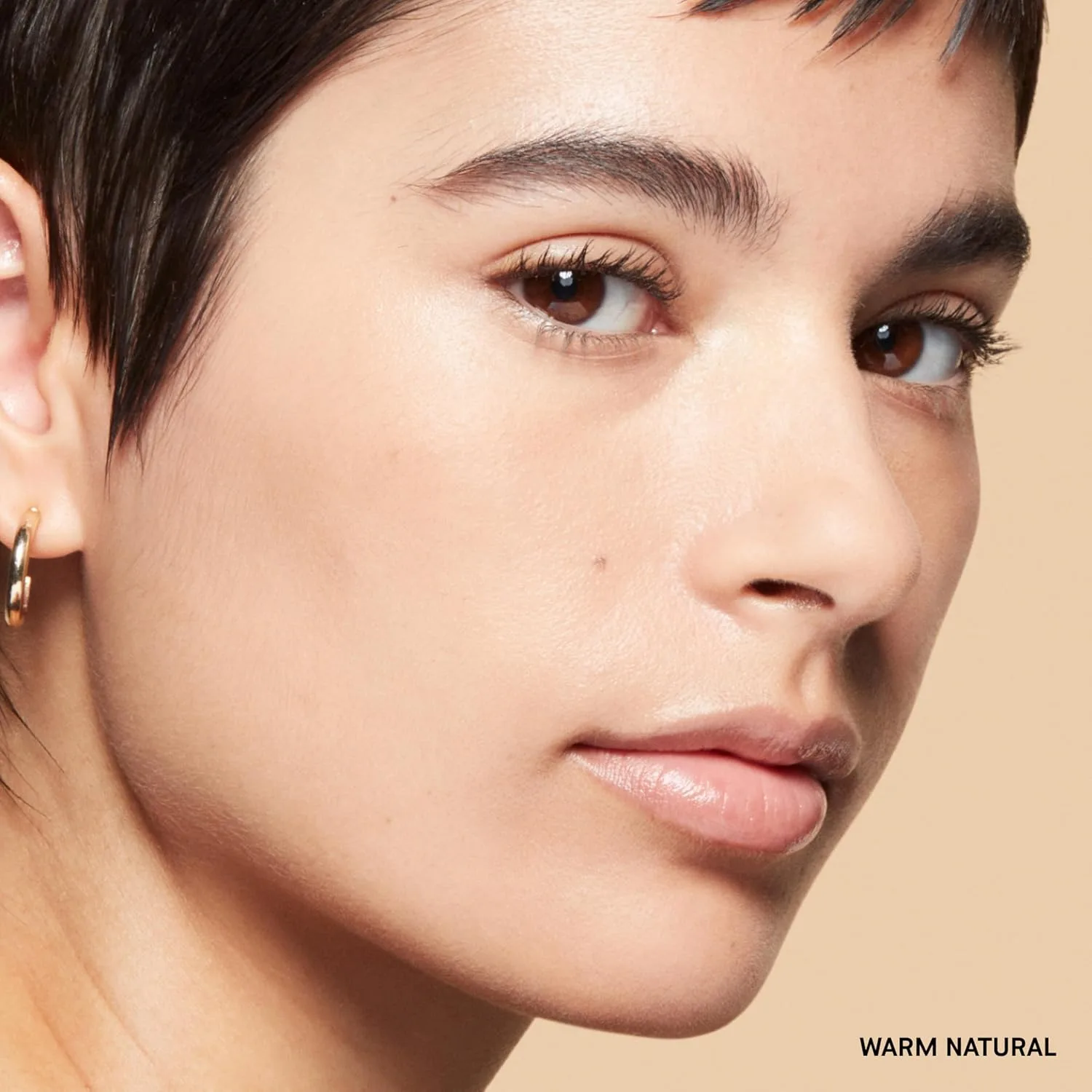 Прессованная пудра Bobbi Brown Sheer Finish | Матирующая фиксирующая пудра, впитывающая излишки кожного сала, для контроля блеска в течение всего дня | В комплекте пуховка, 0,32 унции, 05 Warm Natural (Dark beige) — фото 4