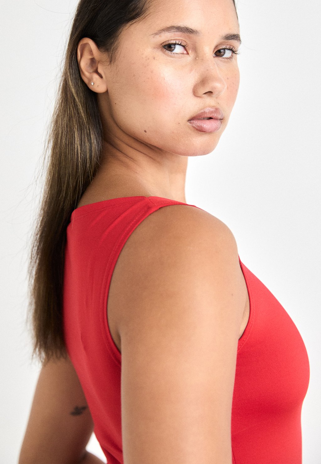 

Топ ANNIE BOATNECK SLEEVELESS Weekday, красный