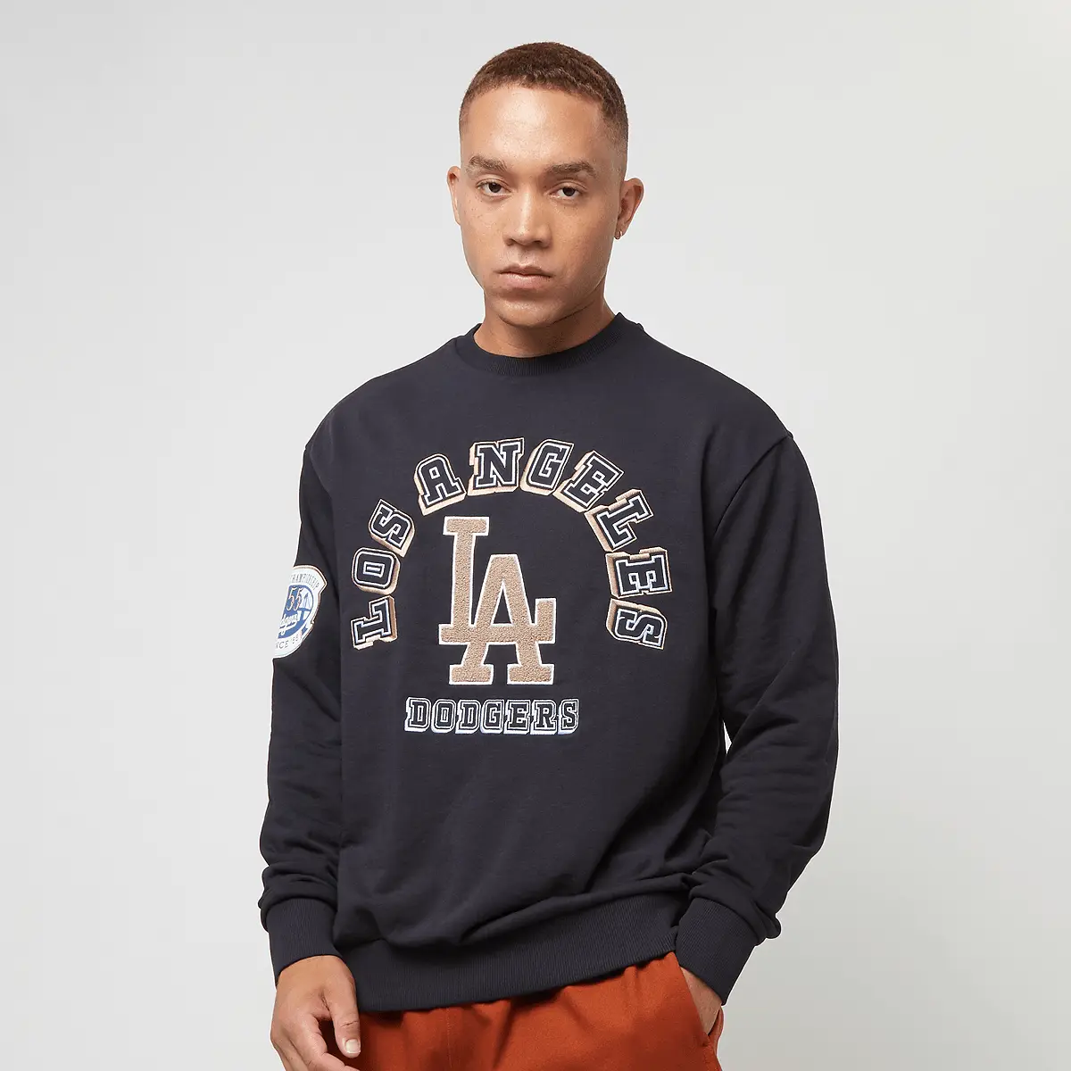 

Толстовка New Era LA Dodgers World Series Oversized Crewneck Sweatshirt, черный