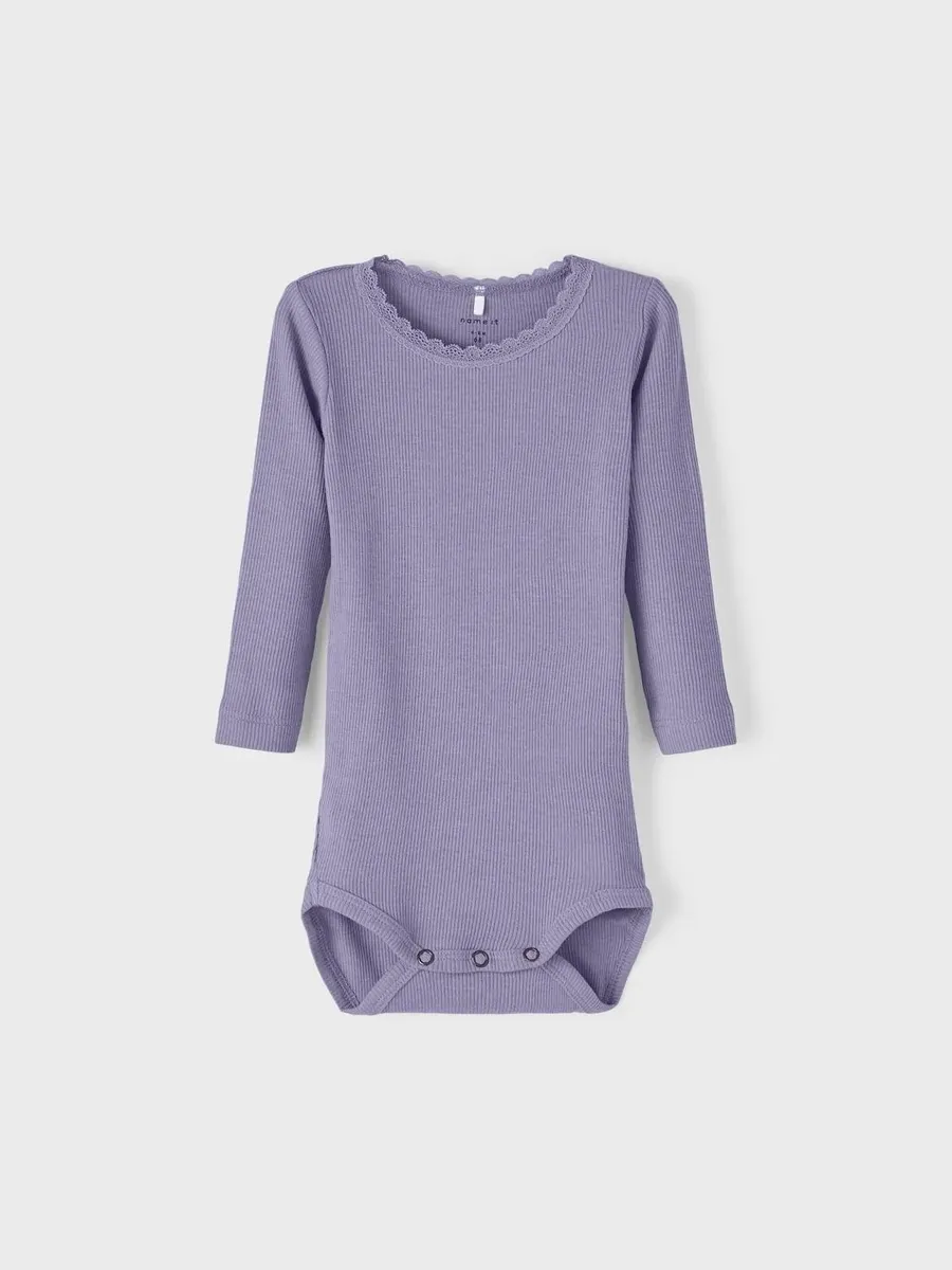 

Name It Боди "NBFKAB LS BODY NOOS", цвет Heirloom Lilac Detail