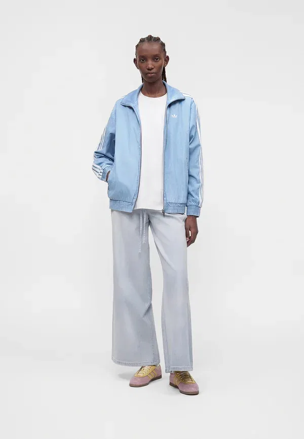 Джинсовая куртка Adidas Originals, светлый деним — фото 2
