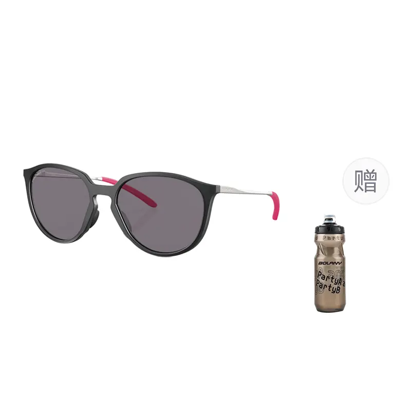 

Солнцезащитные очки Oakley с круглой оправой