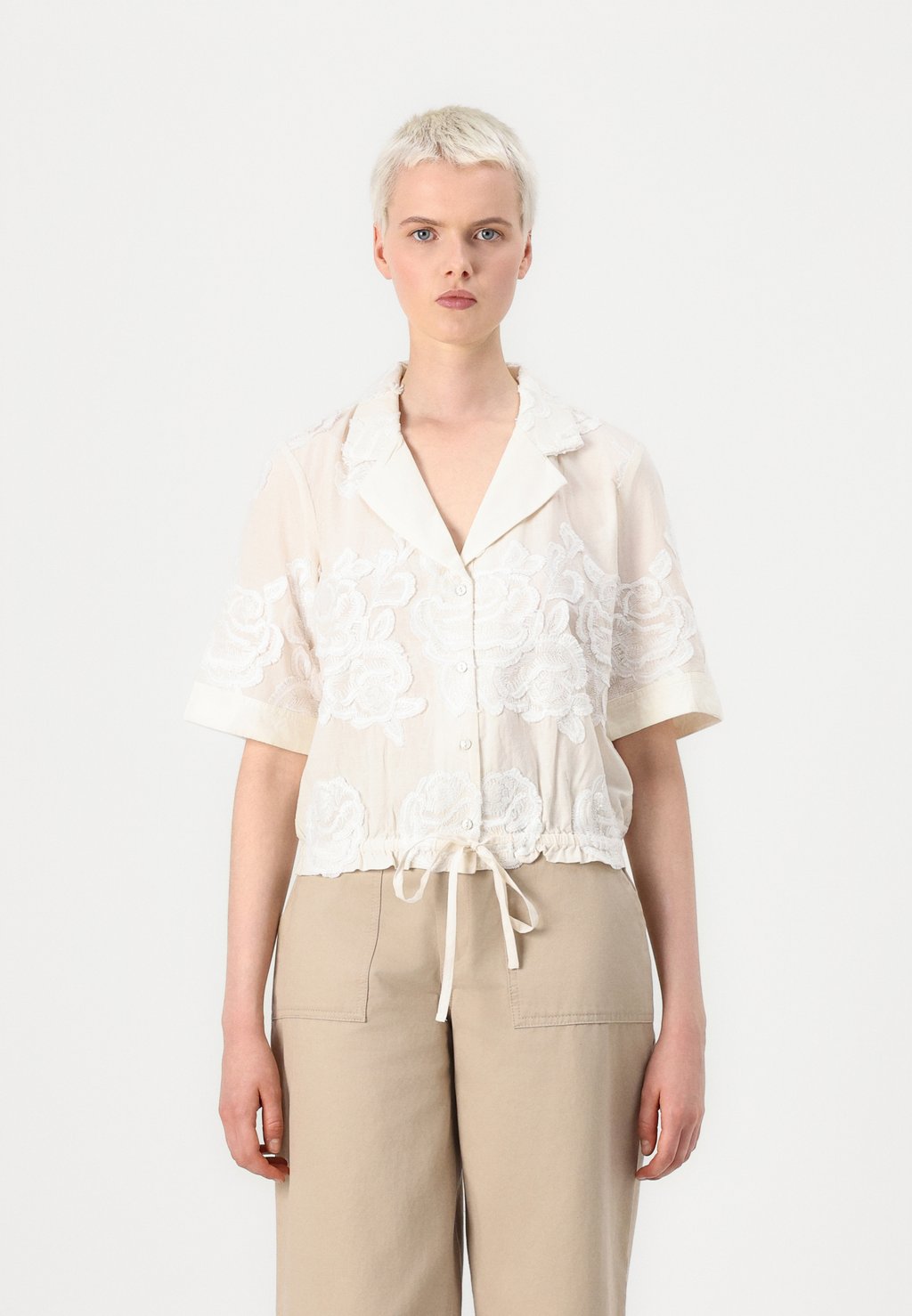 

Блузка на пуговицах ZOE RESORT COLLAR SHIRT Rouge Edit, кремовый