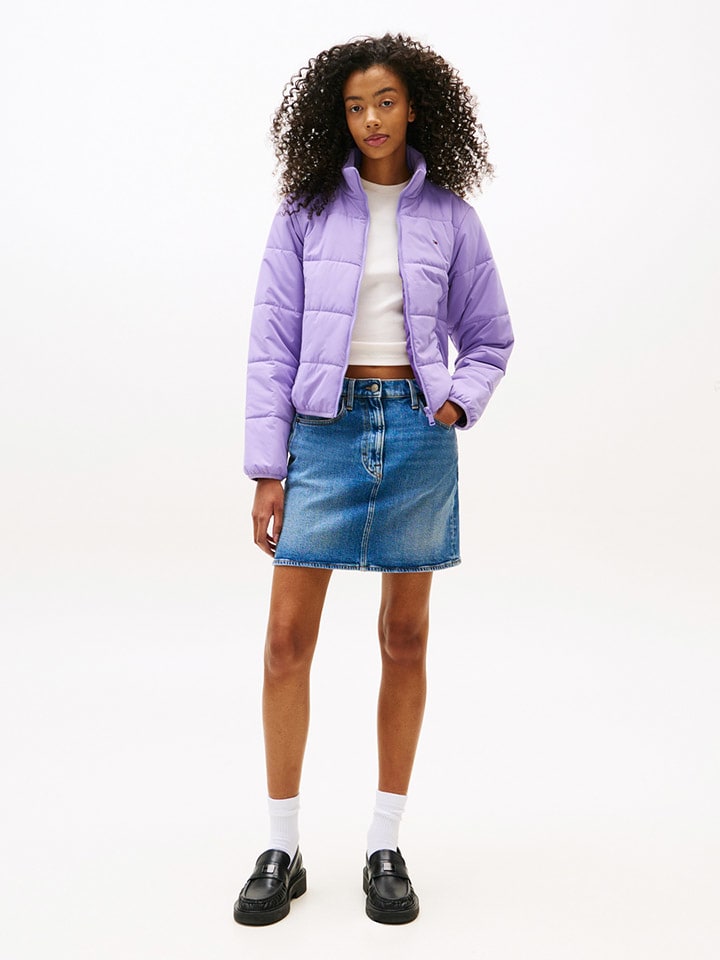 

TOMMY JEANS Стеганая куртка сиреневого цвета