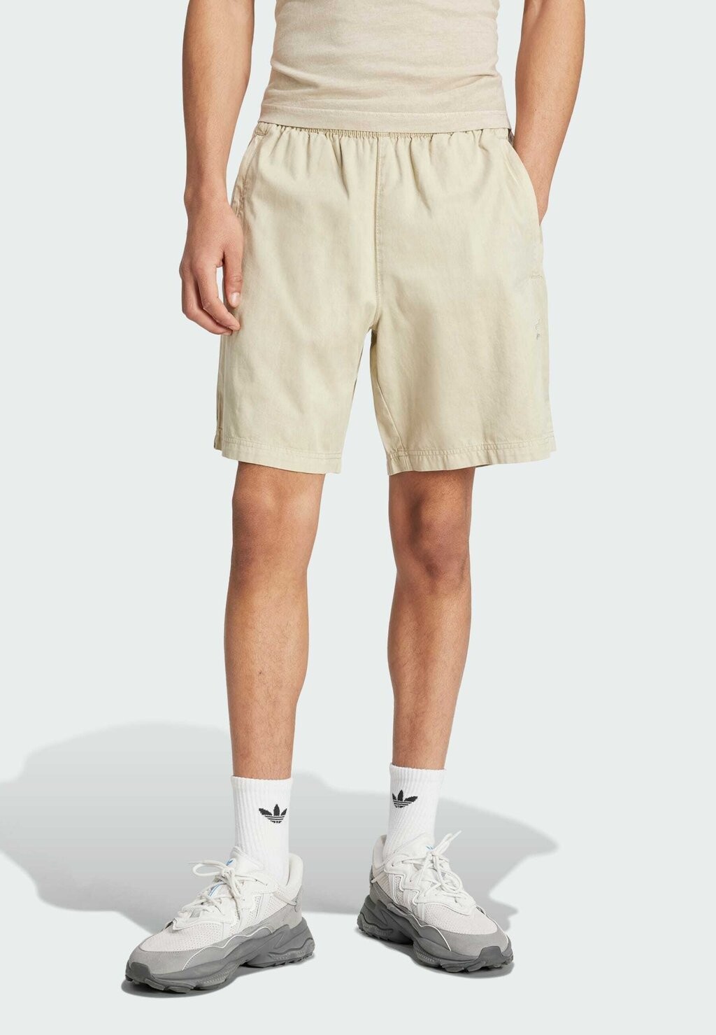 

Шорты TREFOIL ESSENTIALS DYE adidas Originals, цвет putty grey