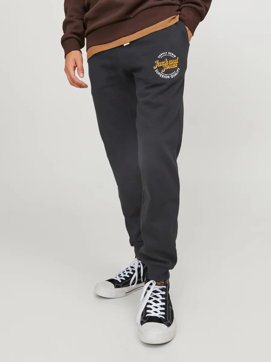 

Спортивные брюки Jack & Jones "JPSTGORDON JJMIKK SWEAT PANT NAFA", черный