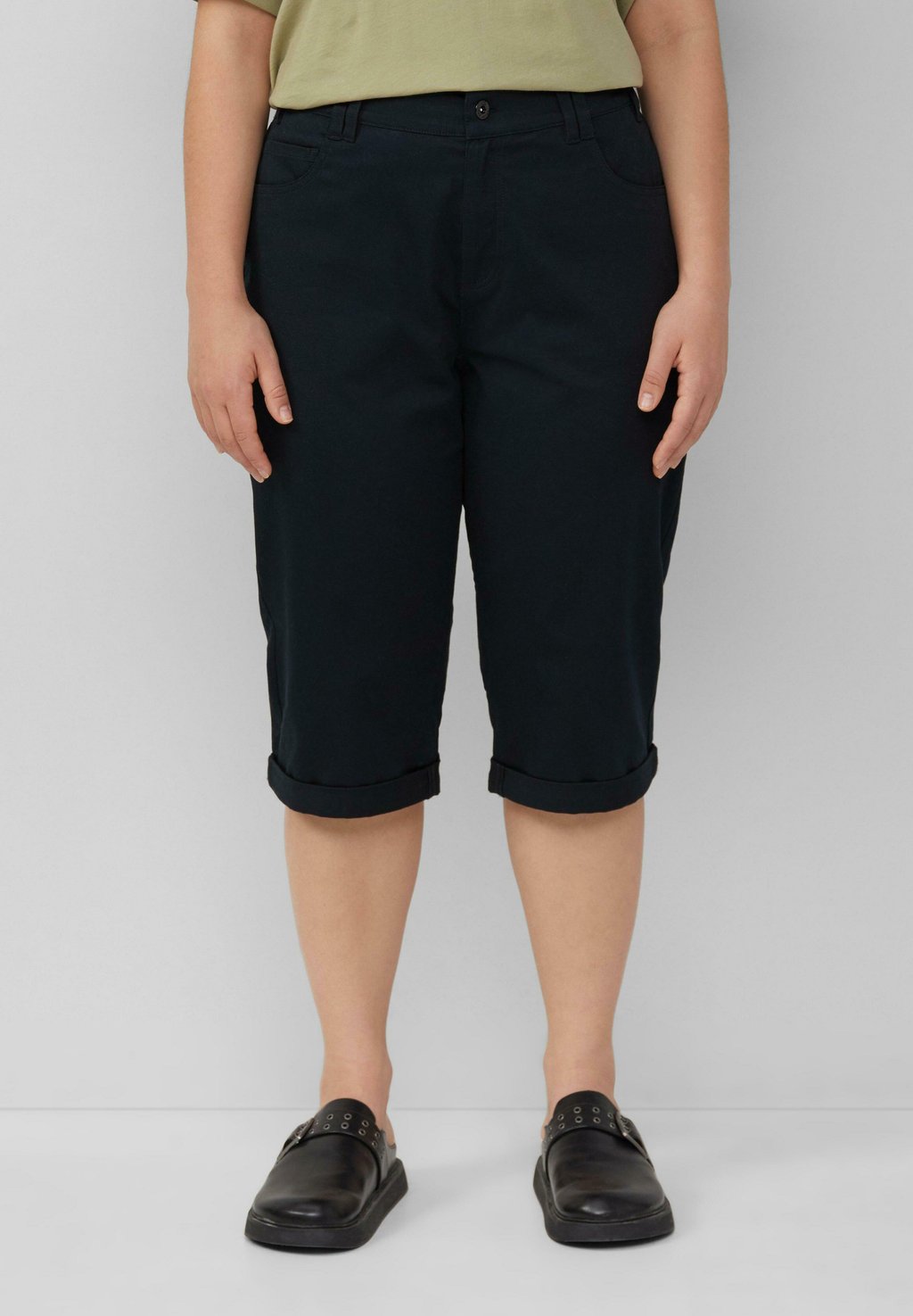 

Шорты QS, черный