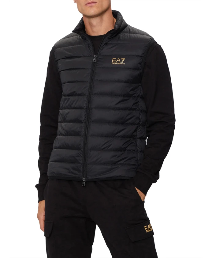 

Пуховик модного фасона Emporio Armani Ea7, черный