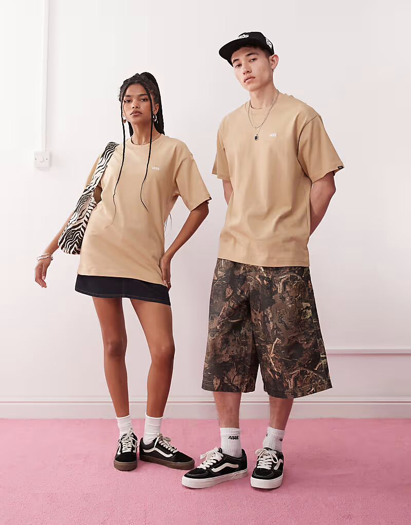 

Футболка Vans oversize с логотипом на левой стороне груди цвета загара