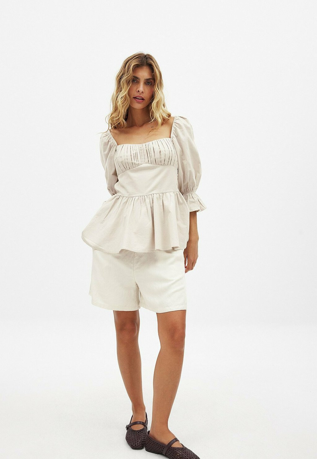 

Блуза NYLON BLOUSE NA-KD, бежевый