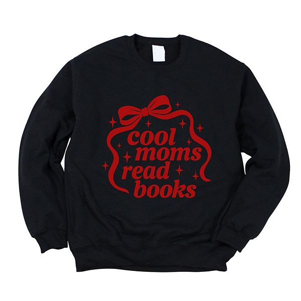 

Графический свитшот Cool moms read books bow Simply Sage Market, Midnight, Зеленый, Графический свитшот Cool moms read books bow Simply Sage Market, Midnight