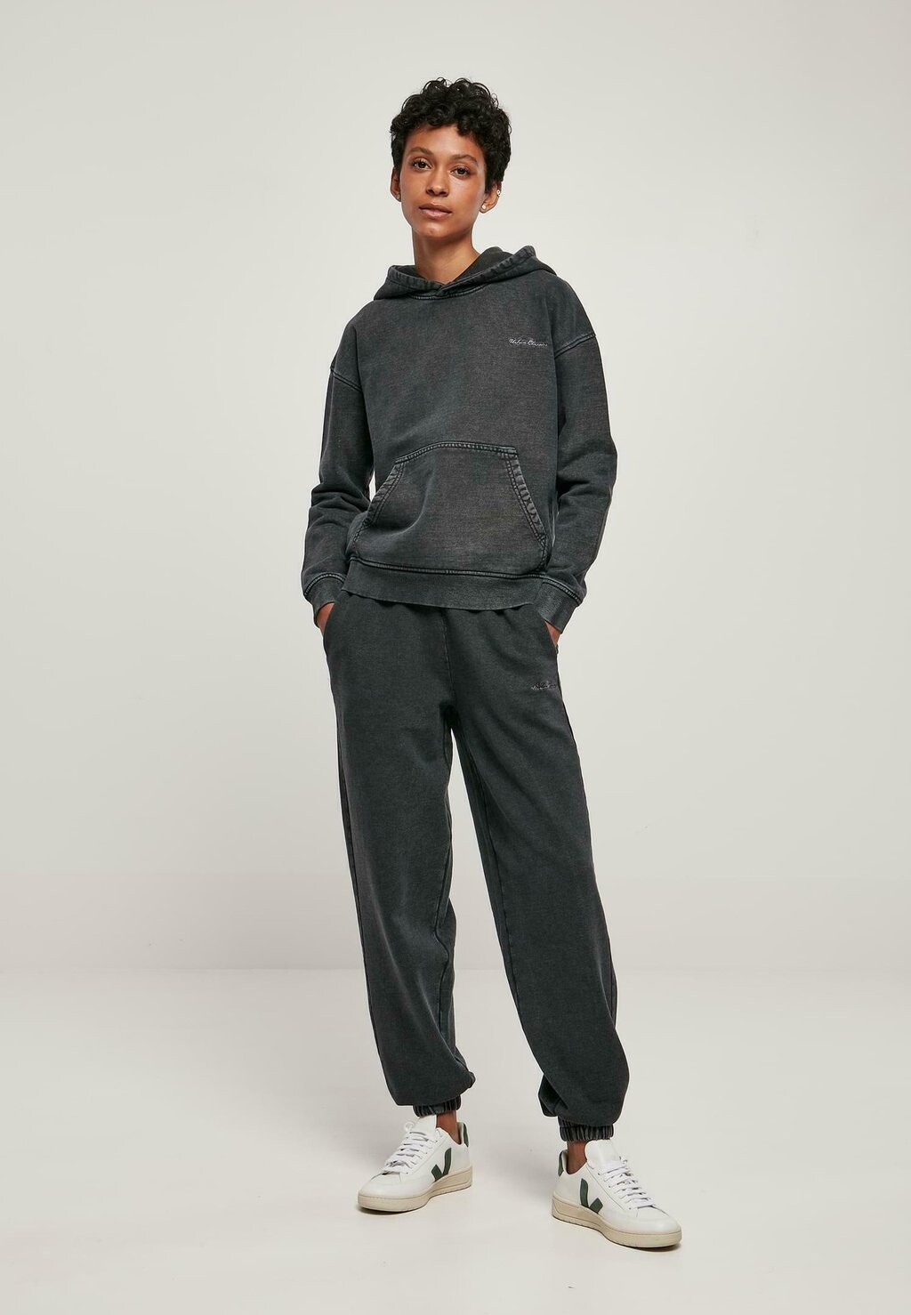 

Худи Urban Classics SMALL EMBROIDERY, цвет Black, Черный;серый, Худи Urban Classics SMALL EMBROIDERY, цвет Black