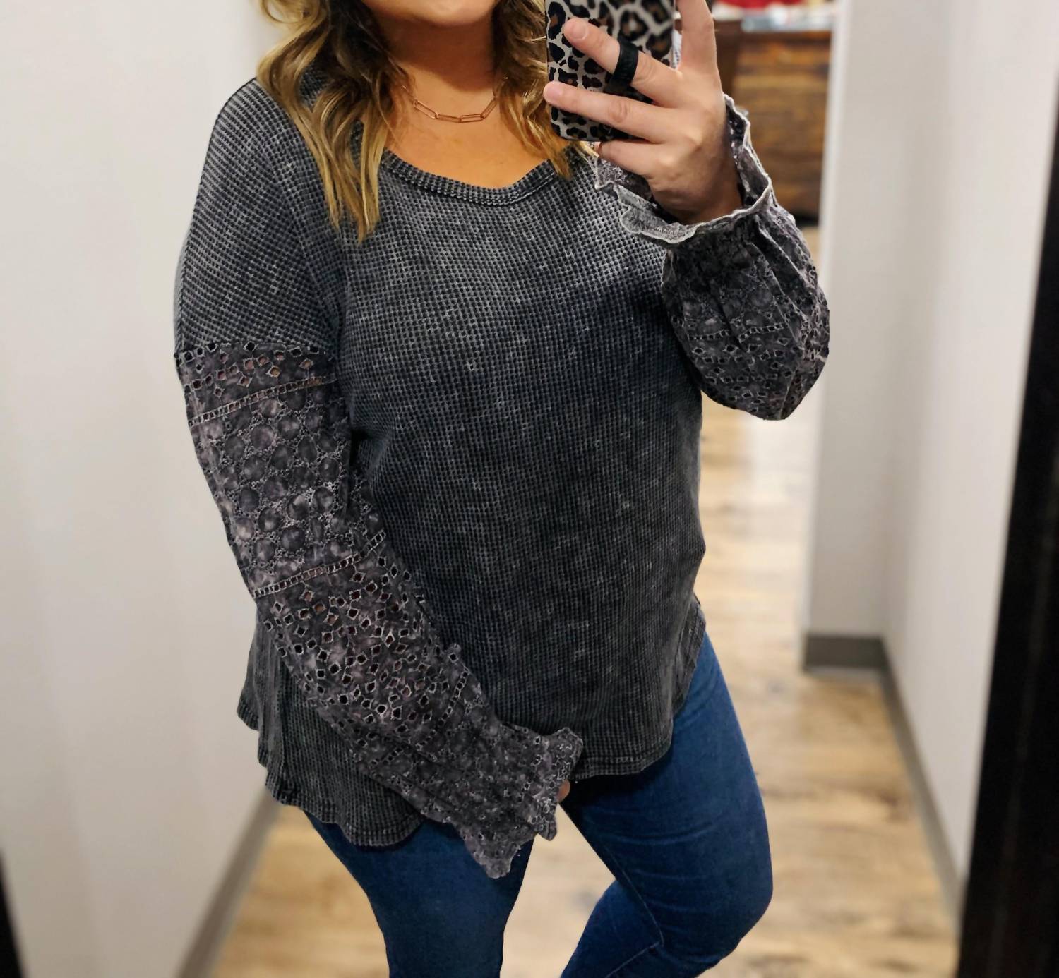 

Термофутболка с длинным рукавом в черном цвете White Birch