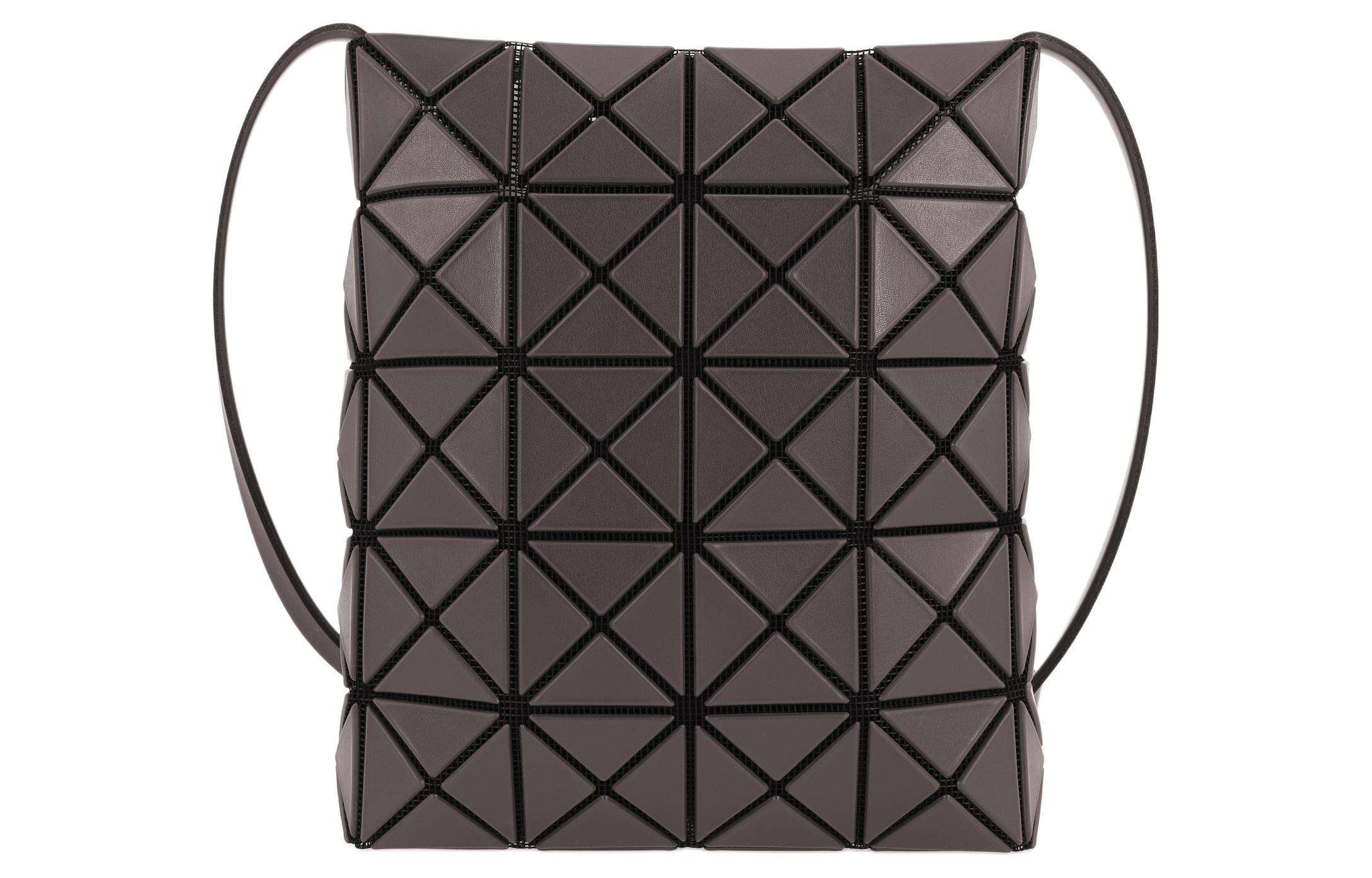 

ISSEY MIYAKE Поливинилхлоридная сумка кроссбоди через плечо унисекс угольно-серая