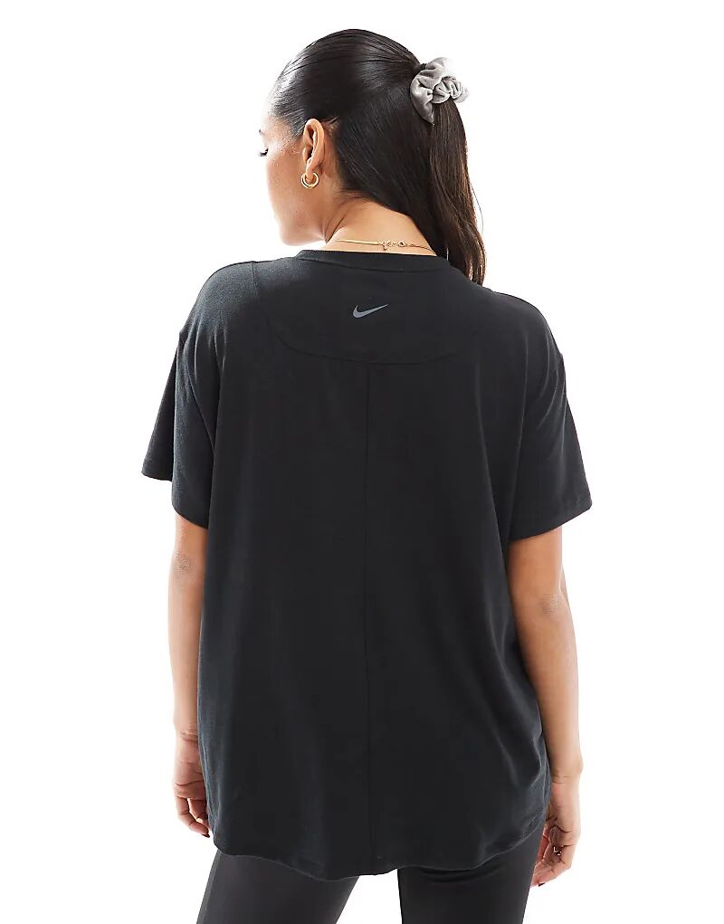 Футболка свободного кроя Nike One Training Dri-FIT черного цвета Nike Training — фото 3