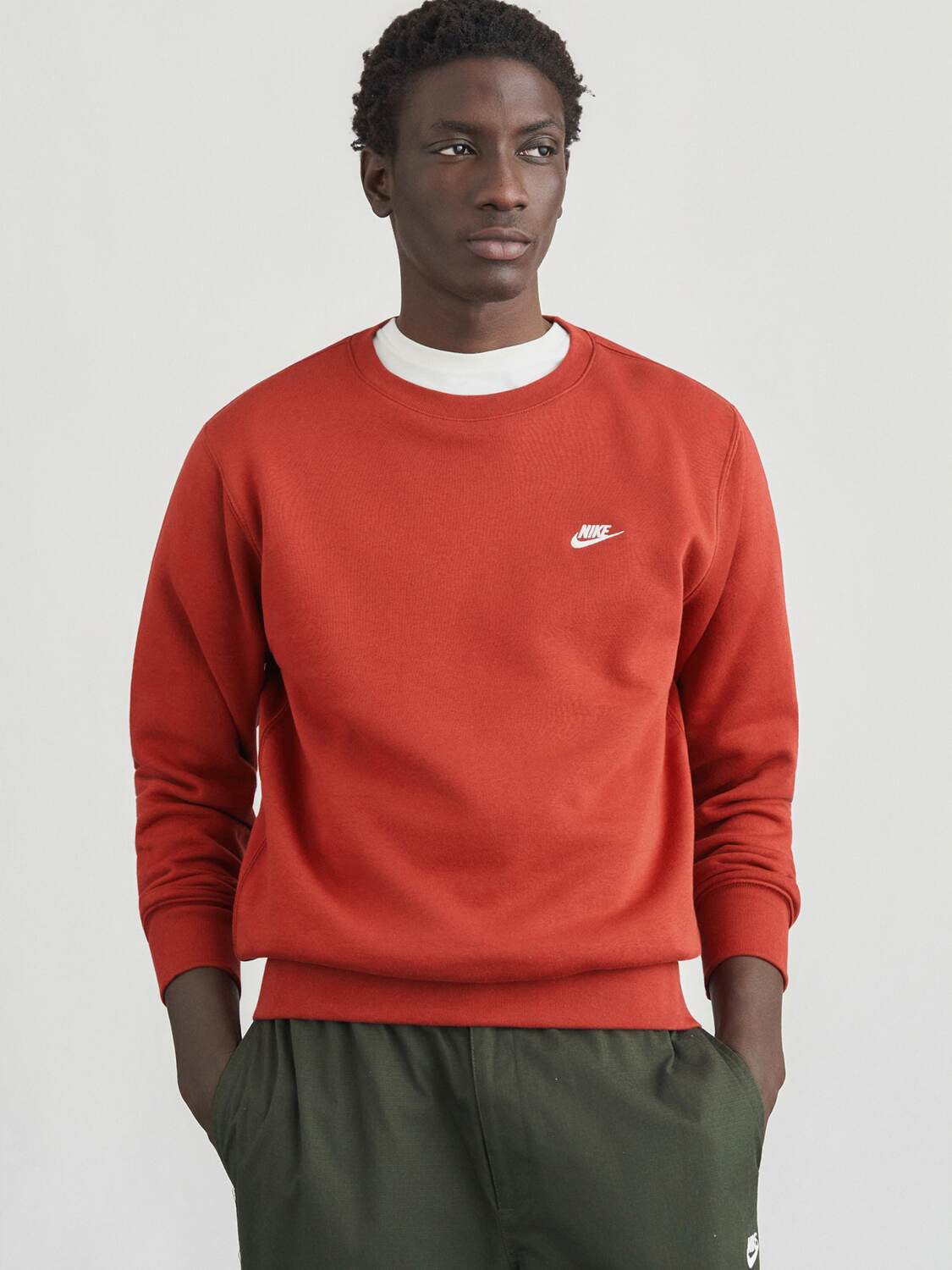 Nike Sportswear Свитшот 'CLUB' в оранжево-красном цвете — фото 2