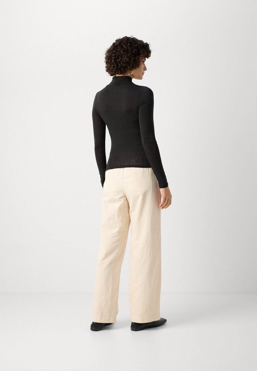 

Топ с длинными рукавами CORE ROLL UP NECK LONG SLEEVE Scotch & Soda, цвет Black