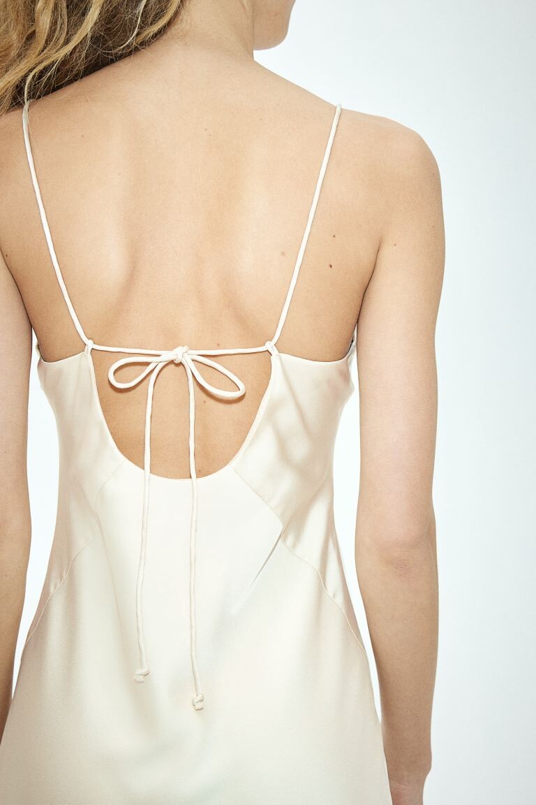 Атласное платье с открытой спиной H&M, бежевый