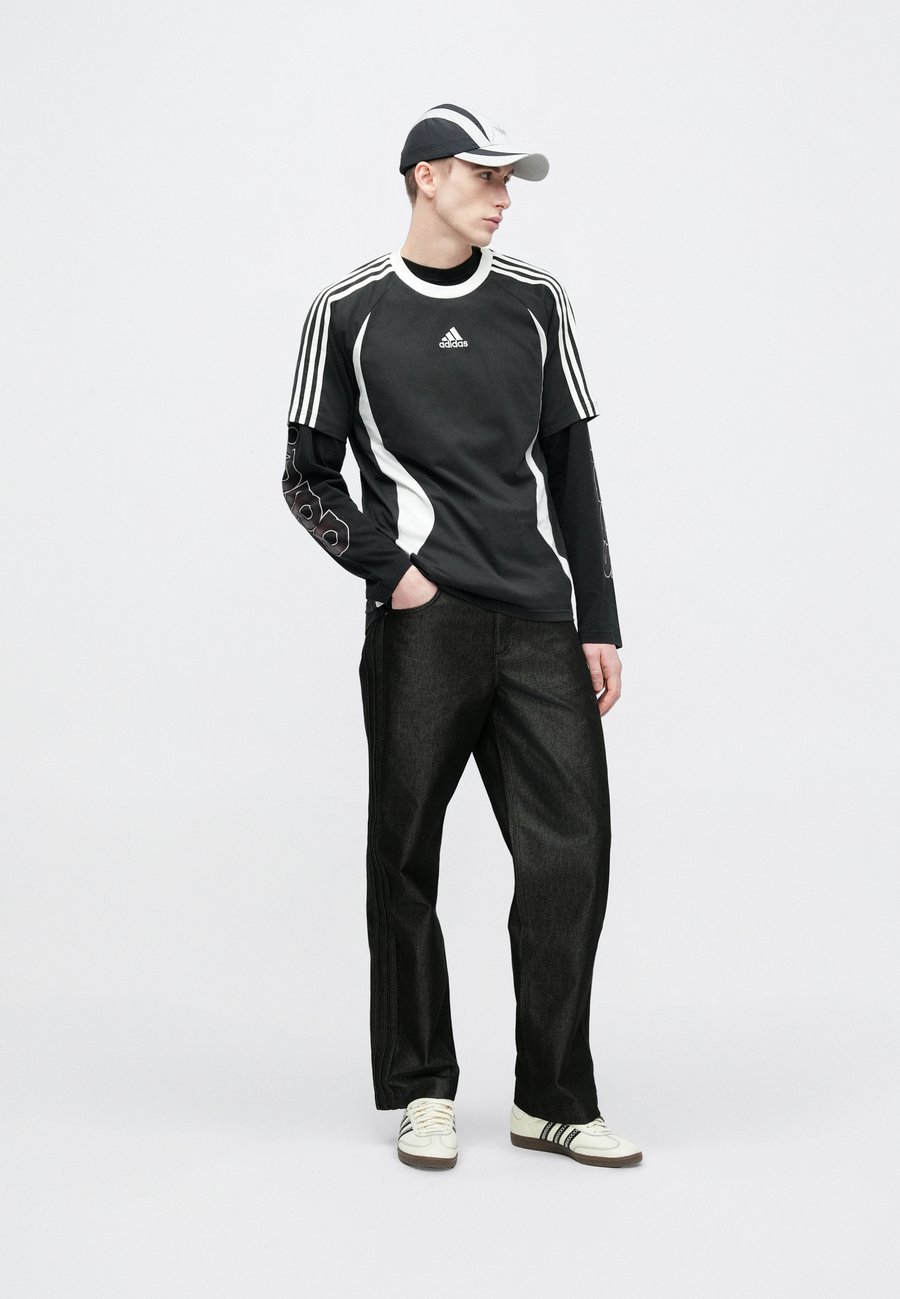 Футболка Adidas Originals TEAMGEIST TEE, Black/White/Black — фото 3