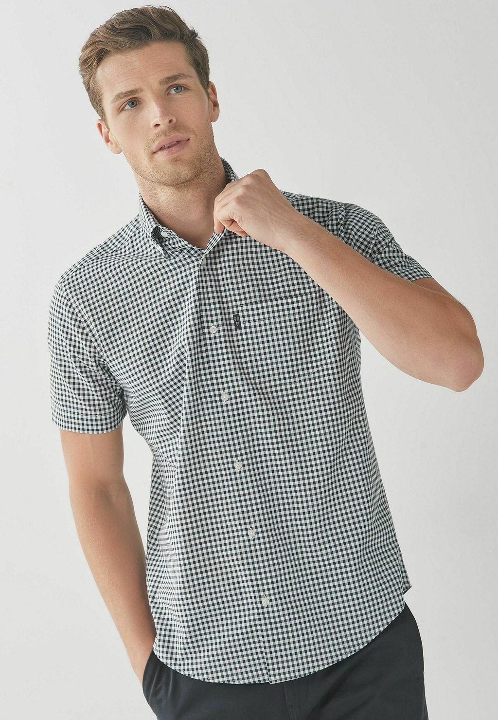 

Рубашка Easy Iron Button Down Oxford Next, цвет navy blue/white gingham