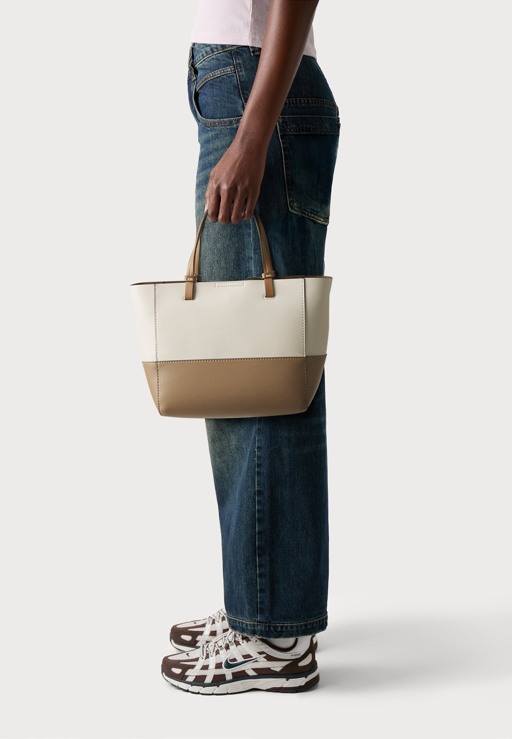 

Сумка через плечо TOTE RAYA PARFOIS, бежевый