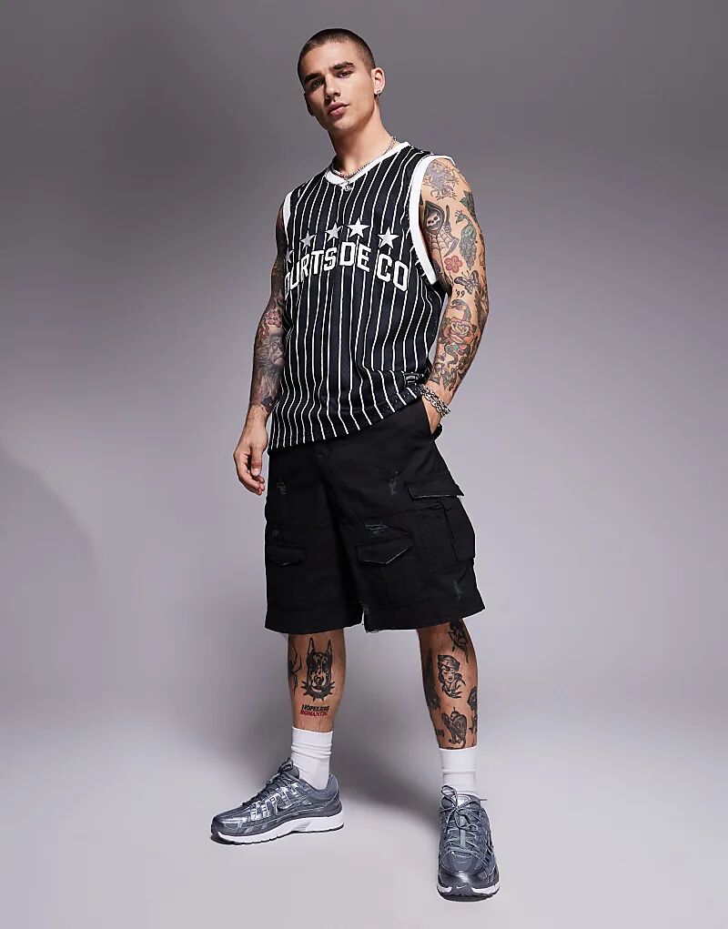 

Мешковатые потертые шорты-карго Courtside в черном камуфляже