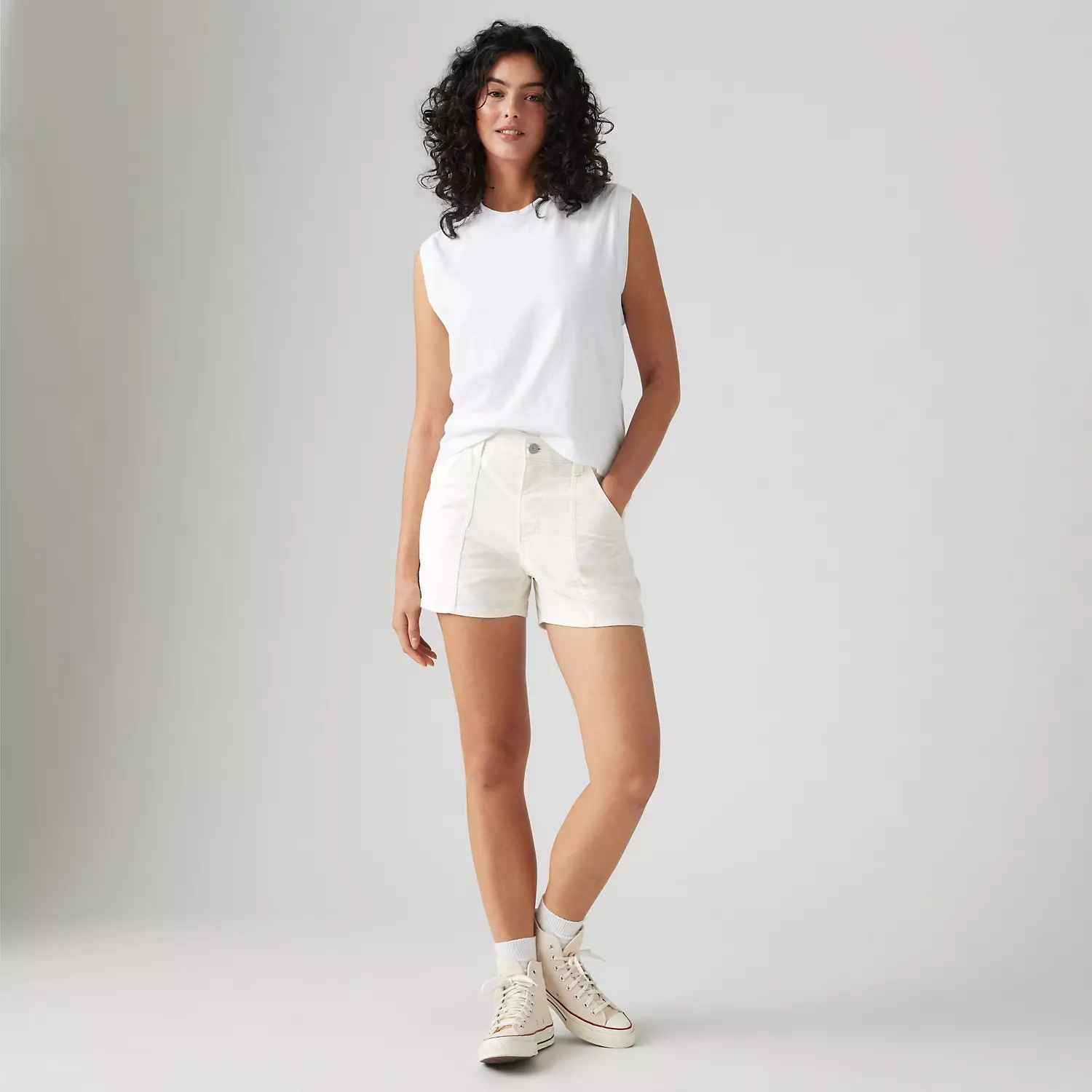 

Легкие вельветовые шорты Carpenter женские Levi's, цвет Egret - White