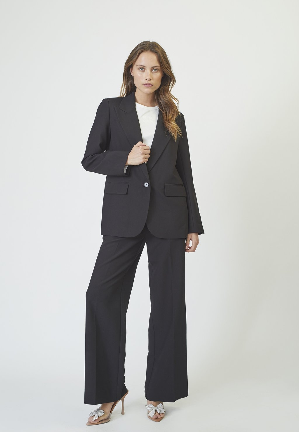 

Короткое пальто VOLACC SINGLE OVERSIZE BLAZER Co'couture, черный
