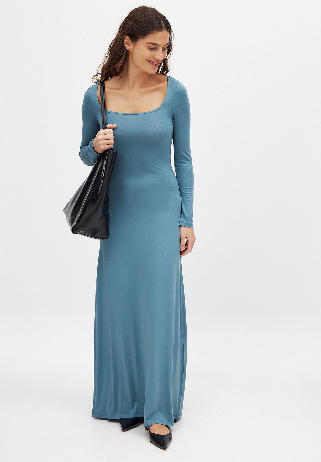 

Платье макси SOFT LINE SCOOP NECK NA-KD, синий
