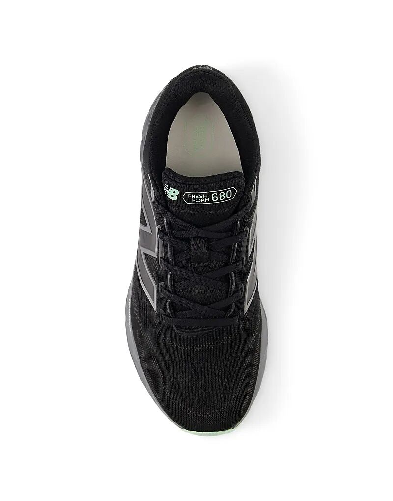 Водонепроницаемые кроссовки New Balance Fresh foam 680 v8 черного цвета — фото 3