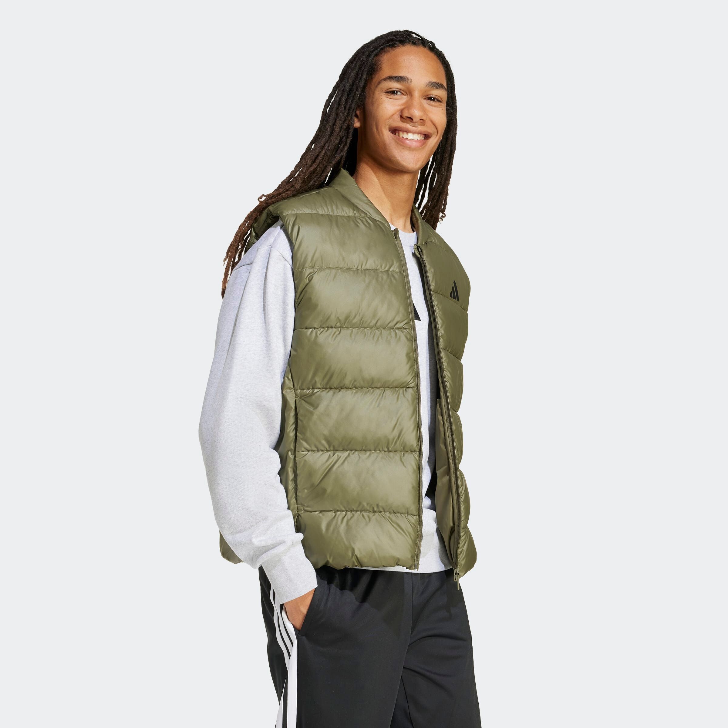 Adidas Sportswear Жилет в цвете Olive — фото 4