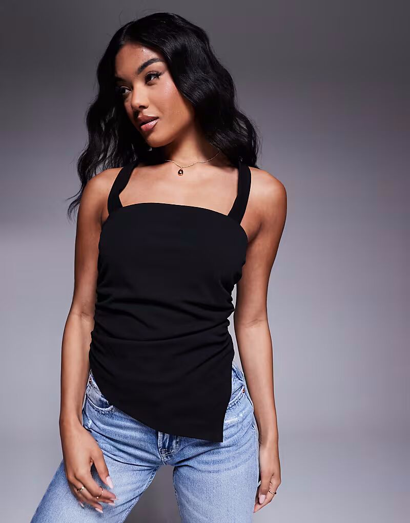 

Асимметричный топ-халтер со сборками и воротником-халтер от ASOS DESIGN, черный