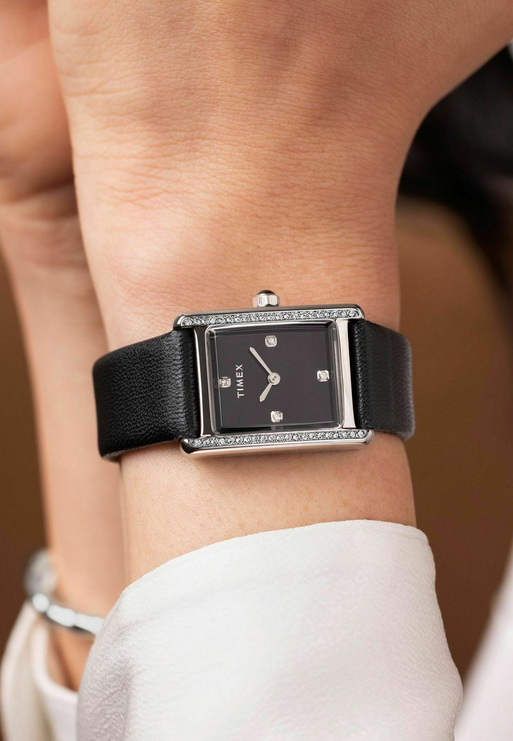 

Часы QUARTZ ANALOG HAILEY Timex, черный