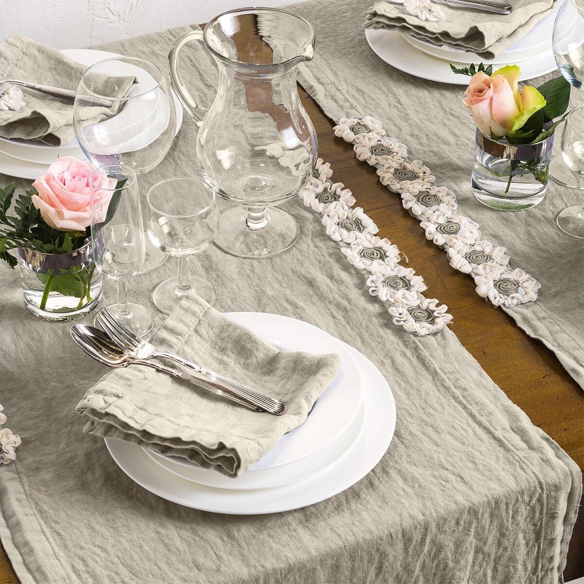 

Дорожка на стол in Pure Linen StoneWashed без глажки - Пионы laFabbricadelLino, цвет Raggio di Luna