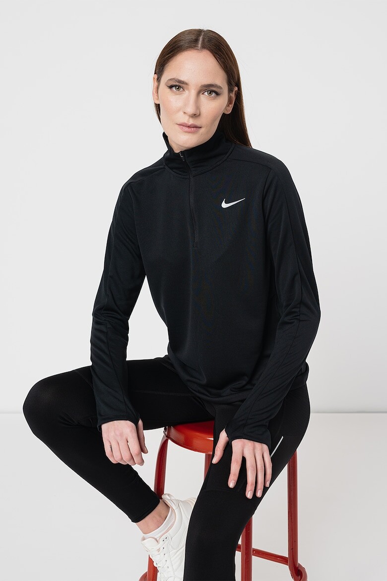 

Беговой топ с технологией Dri-FIT и прорезями для больших пальцев Nike, черный