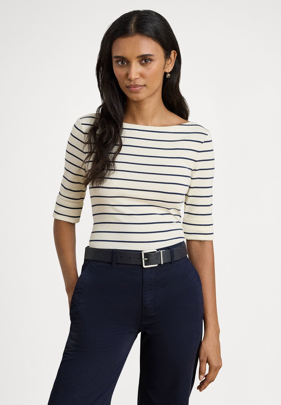 

Футболка Lauren Ralph Lauren Petite STRIPED STRETCH COTTON BOATNECK TEE, Mascarpone Cream/Lauren Navy/Dark Blue, Синий, Футболка Lauren Ralph Lauren Petite STRIPED STRETCH COTTON BOATNECK TEE, Mascarpone Cream/Lauren Navy/Dark Blue