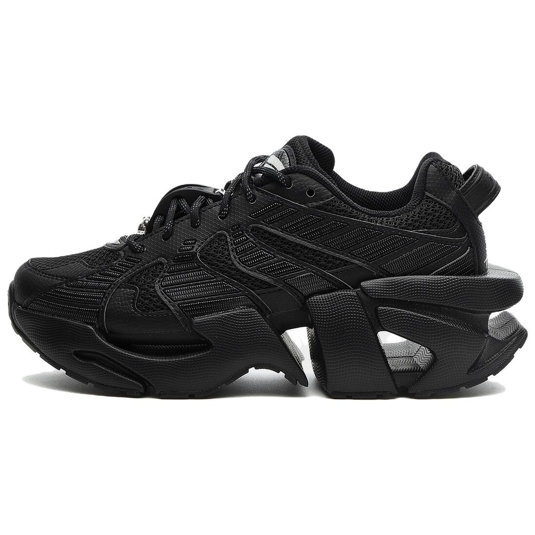 

Женские кроссовки FILA Space Chunky, Black
