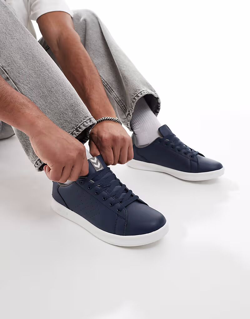 

Кроссовкиы Hummel Busan Court в ВМС