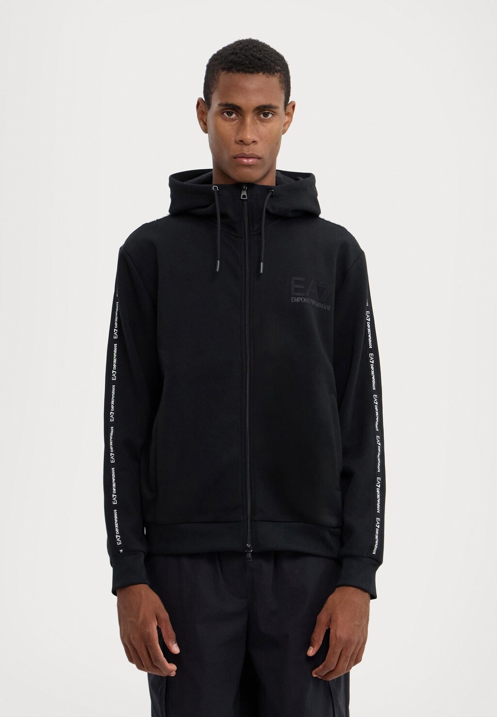 

Толстовка с капюшоном FELPA EA7 Emporio Armani, черный