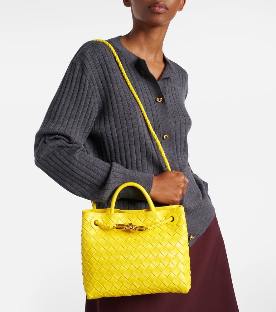 Сумка-тоут Andiamo Small из кожи Bottega Veneta, Sulfur-Muse B-Sulfur — фото 2