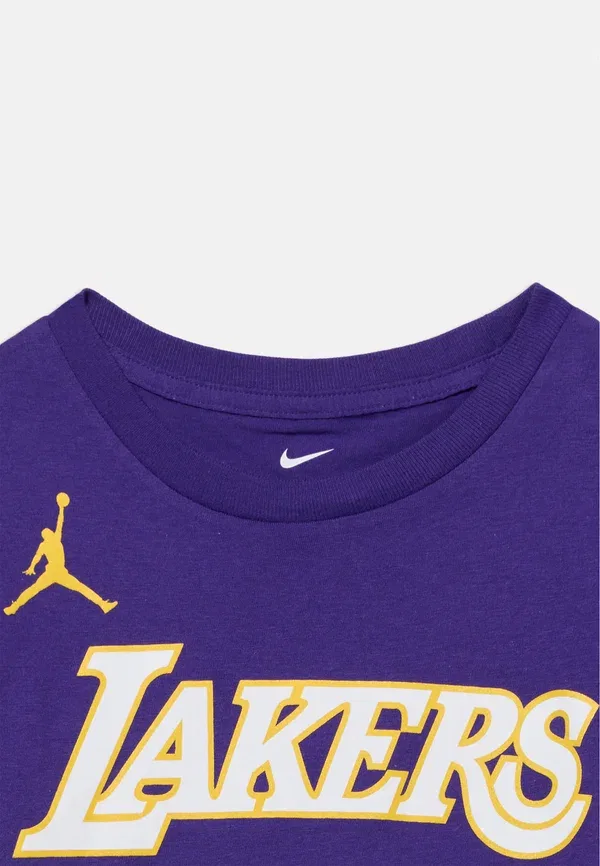 Футболка Nike Performance, NBA Los Angeles Lakers LeBron James Boys Statement Tee Print, фиолетовый — фото 4