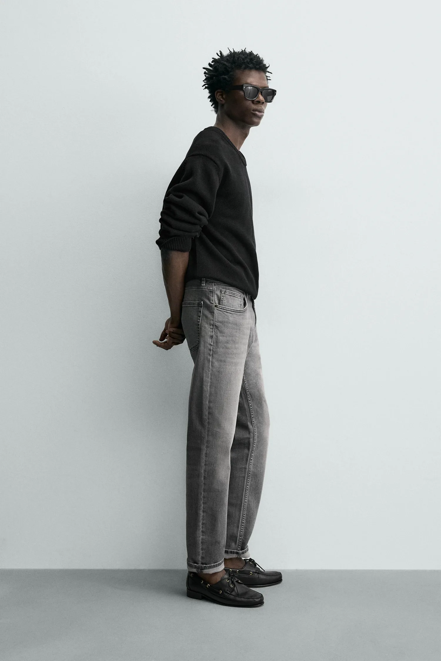 Базовые джинсы зауженного кроя Zara, светло-серый — фото 4