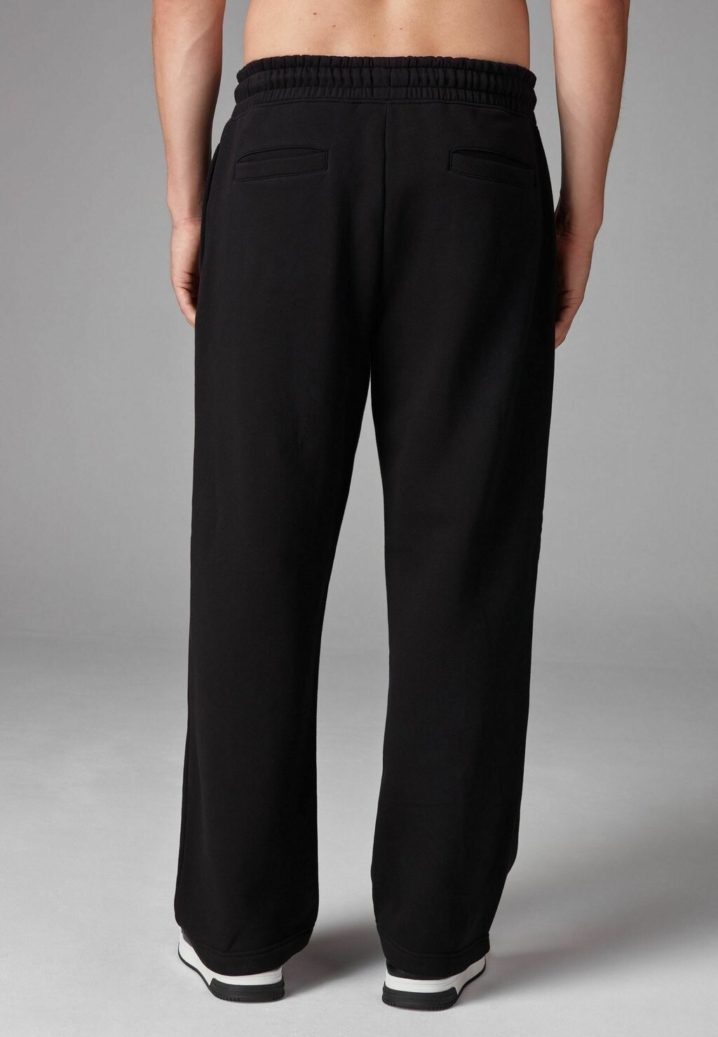 

Спортивные брюки STRAIGHT FIT REGULAR FIT Next, черный