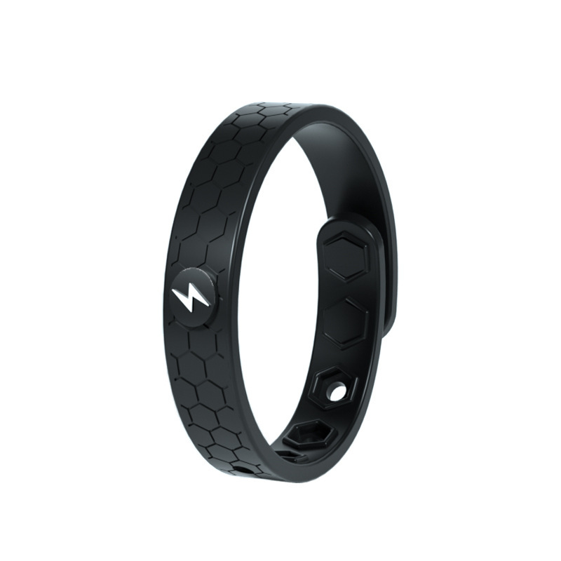 

Спортивный браслет Unisex SINGLELADY, football pattern черный