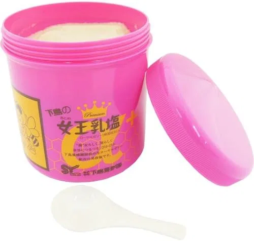 Скраб для тела с солью Queen Milk Salt α+ Premium, 600 г Queen Of The Lower Birds — фото 2
